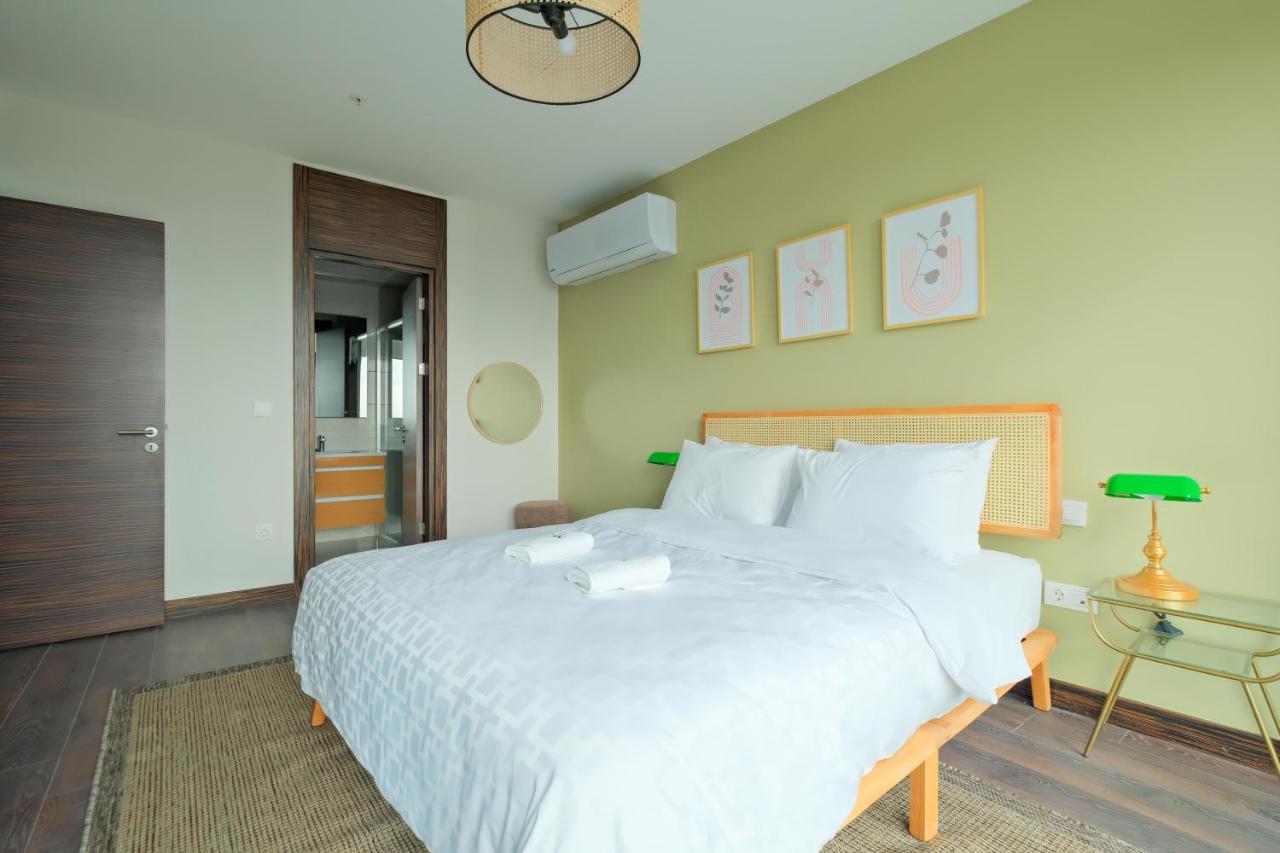 Air By Newinn Apartment